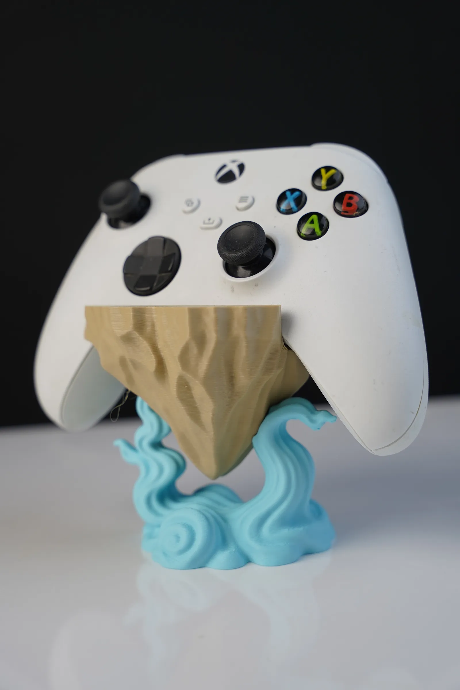 Floating Island Holder — 3D-printed controller holder
