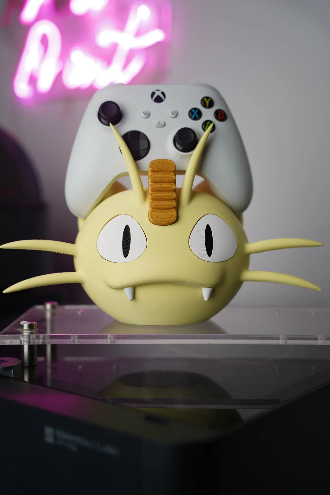 Meowth Holder — 3D-printed controller holder, angle 2