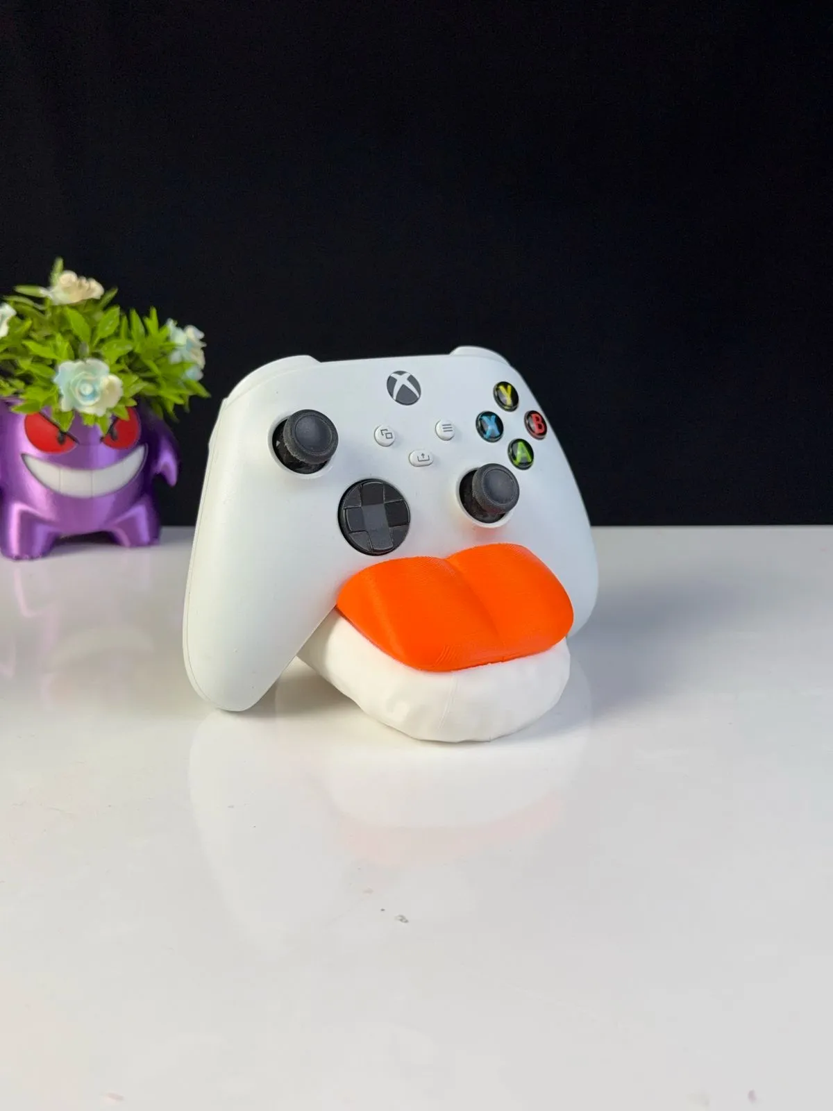 Sushi Holder — 3D-printed controller holder